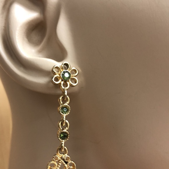 Peridot Glass Dangle Earrings 5/$25 - Picture 4 of 8